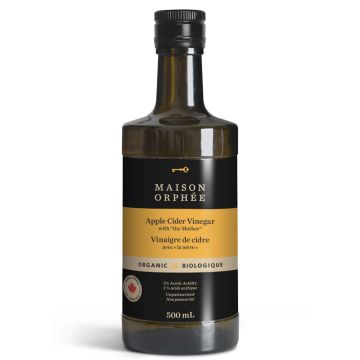 Vinaigre de cidre avec la mère biologique